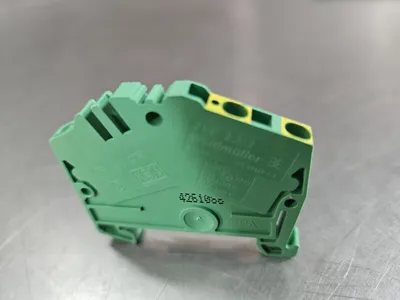 Weidmuller ZPE 2.5-2/3AN Terminal Block. Loc 4E-8