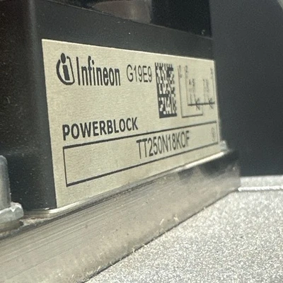 NEW Infineon W1C 600-450F-KM17-1TT250N-LRCVT
