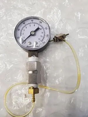 RAINBIRD PRESSURE GAUGE