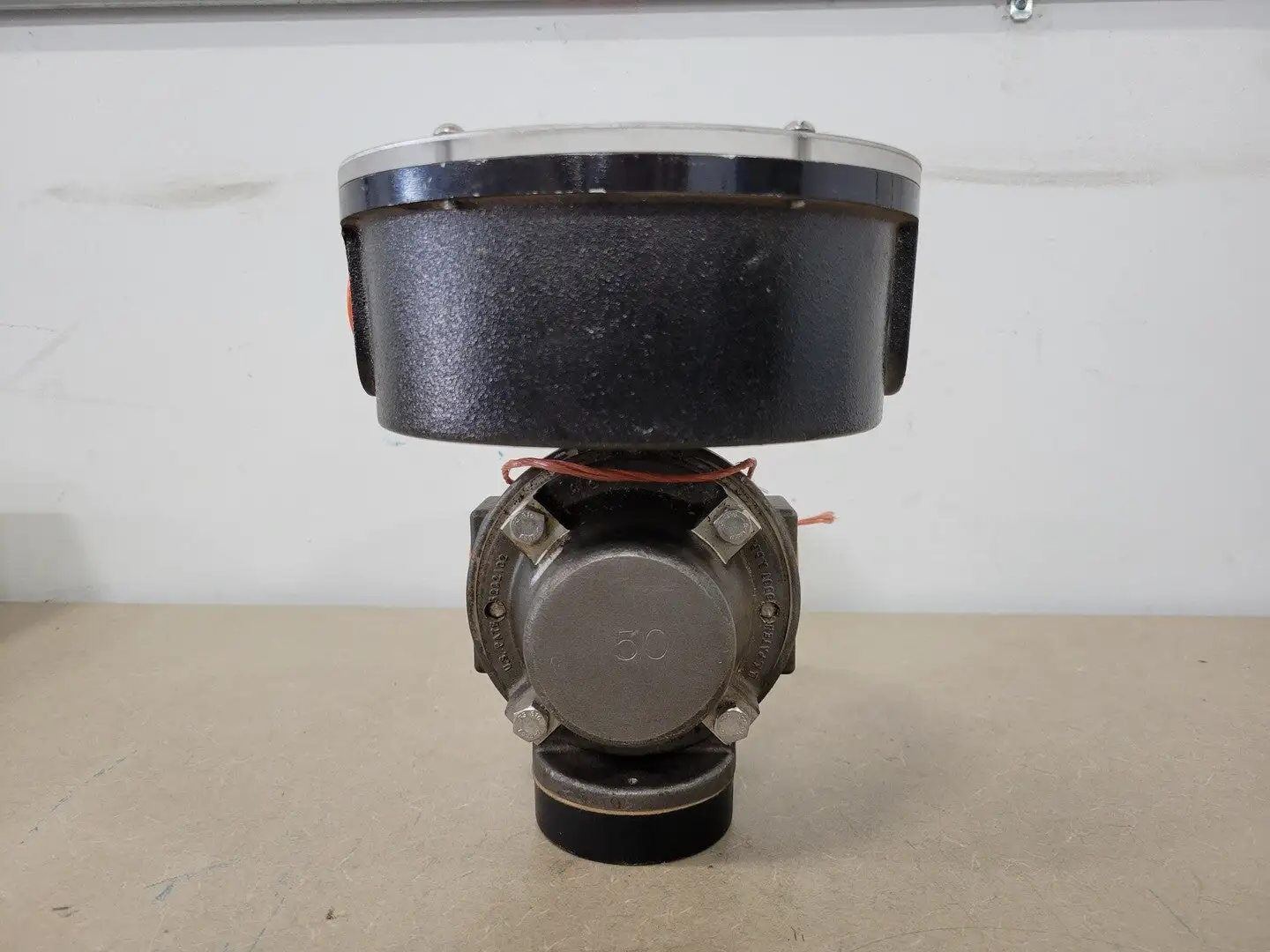 USED UNIVERSAL FLOW MONITORS MN-ISB50DGM-12-220CS.88/60CS.86-R2WR