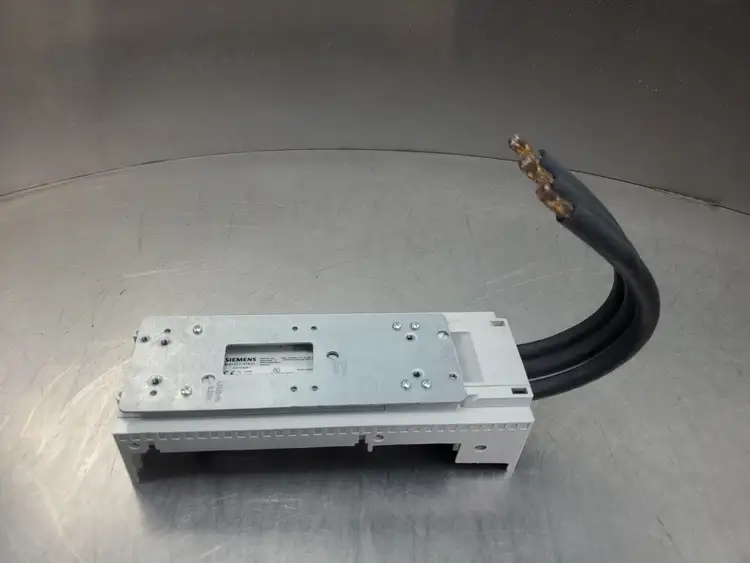 Used Siemens 8US1211-4TR00 Busbar Adapter, 690V, 100A Terminal Blocks South Carolina US | Palmetto Automation #1161685