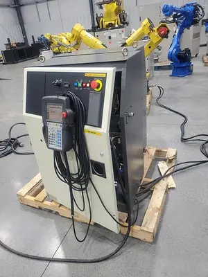 USED 2011 FANUC ARCMATE 120IC