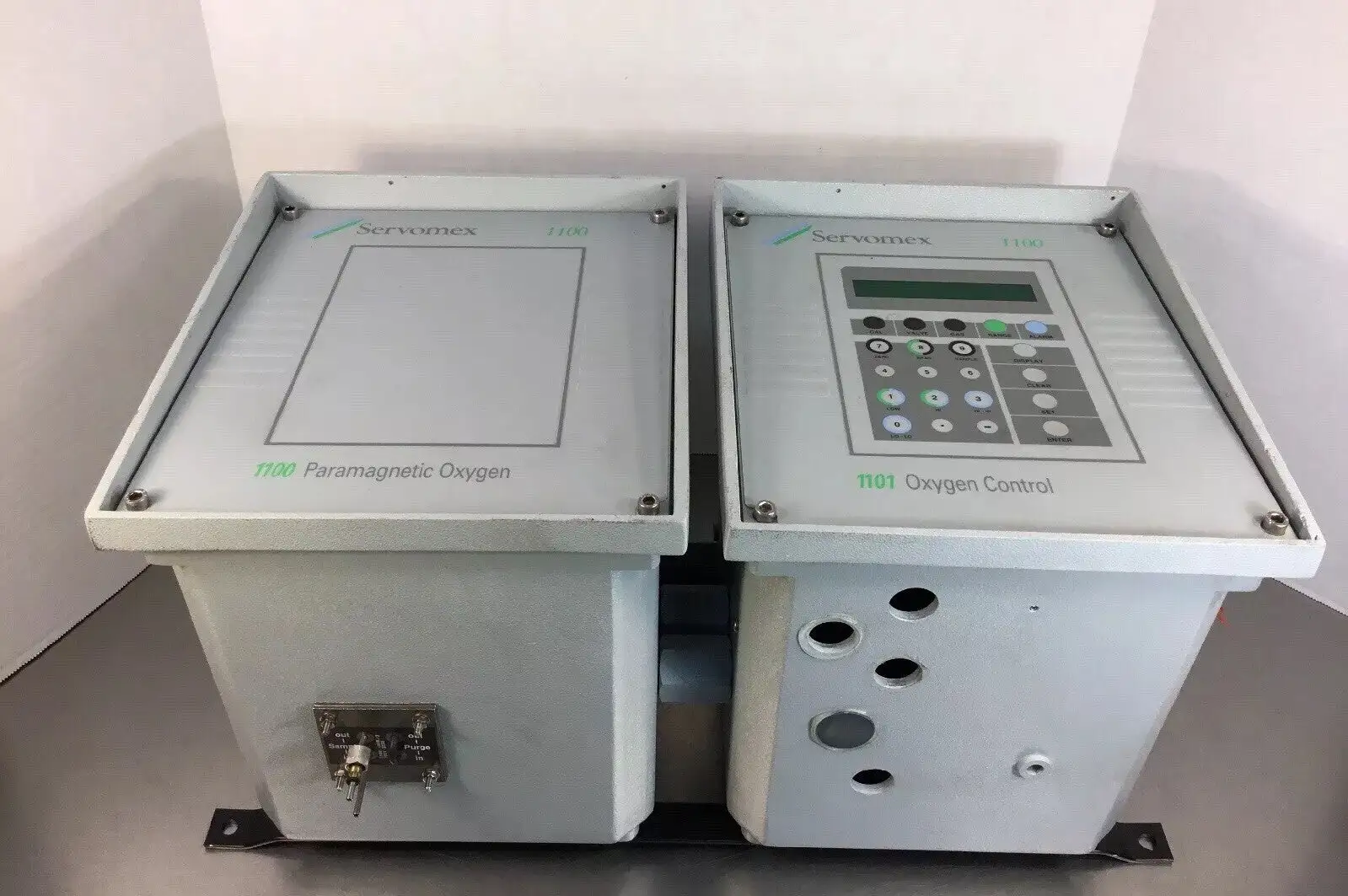 USED SERVOMEX 1100