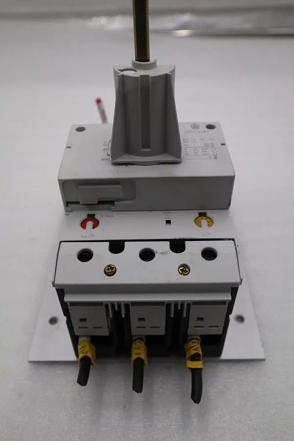 Moeller NZM7-40N 40 Amp 480V 50/60HZ Circuit Breaker  STOCK 5332