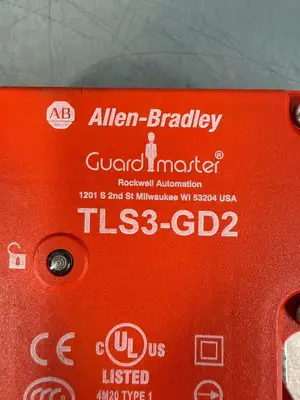 Allen Bradley Guardmaster TLS3-GD2 Safety Interlock Switch (4.1.1)