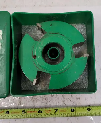 Used GRIZZLY C2324 Misc Industrial Equipment Kentucky US | Aucto #686788