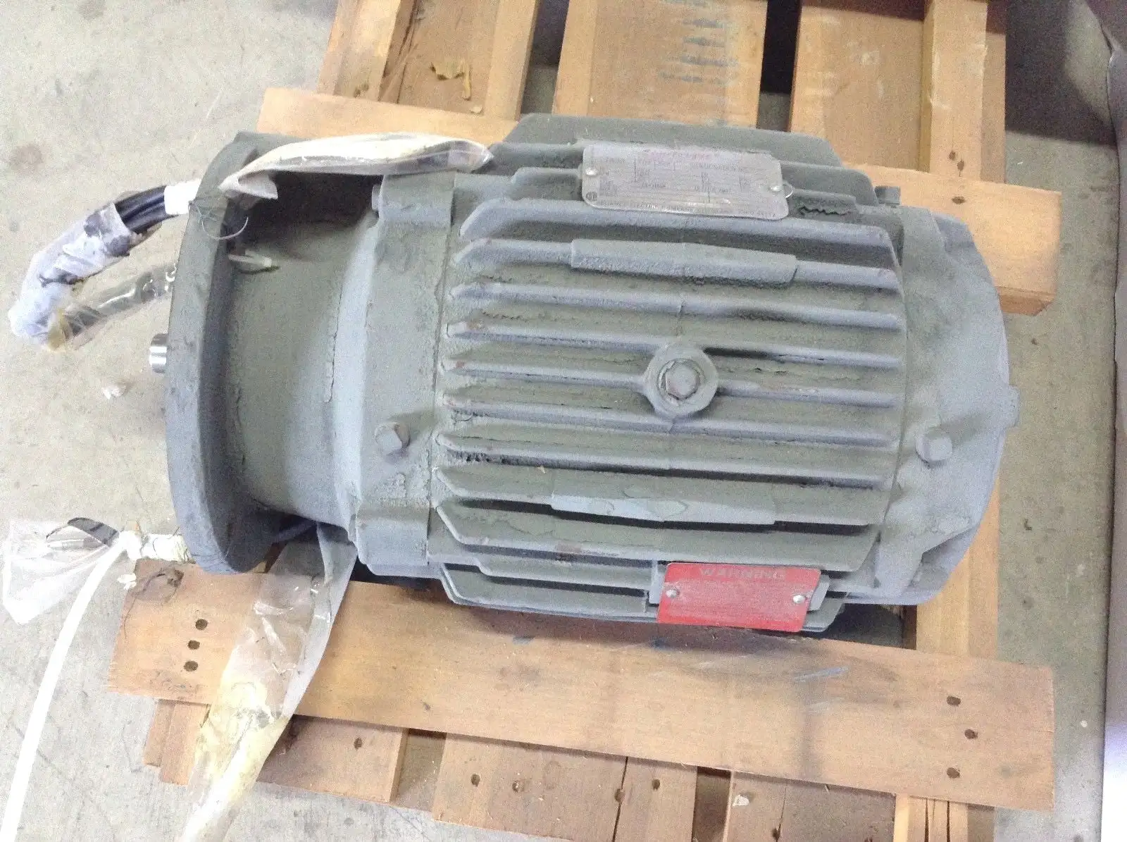 USED LIMITORQUE VALVE ACTUATOR MOTOR 575 VAC 3PH 3405 RPM 210TY