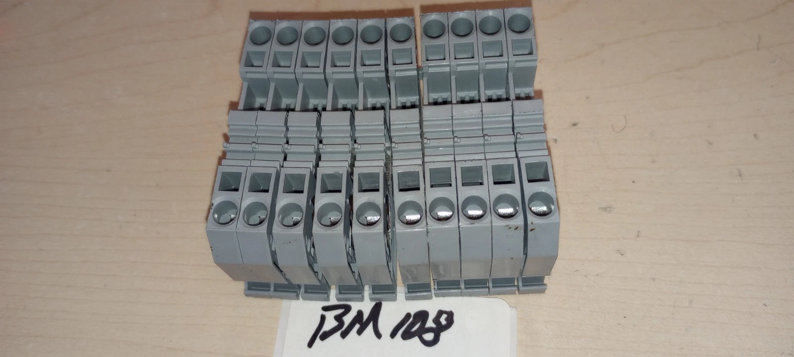 Used WAGO ["281", "20041207"] Terminal Blocks Arizona US | ASSET CONVERSION SPECIALISTS, INC. #1271346