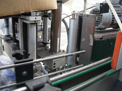 1.5L S/S Microbloc Filler/56 mm Dia Capper /120 mm Vertical Labeller
