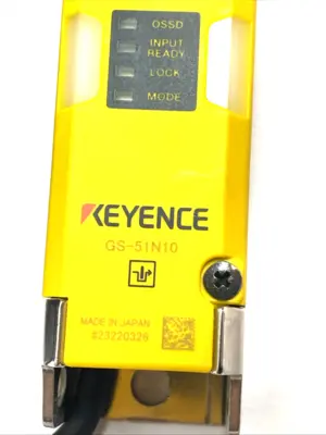 USED KEYENCE SAFETY INTERLOCK SWITCH POWER-TO-RELEASE NPN IP69K