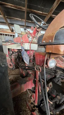 FARMALL 560 Tractor | Iron Listing (27)