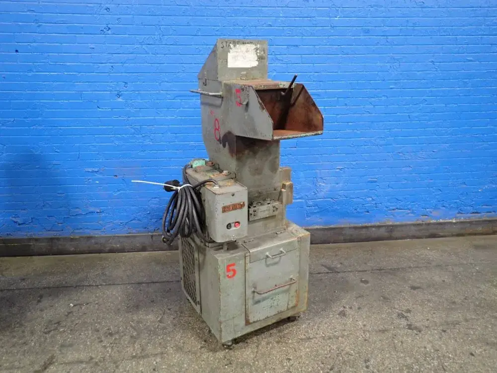 13" X 11" X 15" Plastic Granulator