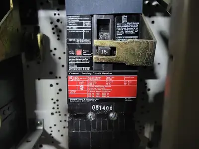 Dual 15A Circuit Breaker MCC Bucket