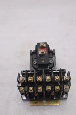 NEW OPEN BOX ALLEN-BRADLEY CONTROL RELAY 700-BR600A1 SERIES A STOCK K-3577