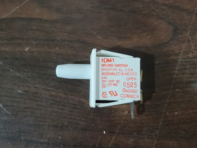 Used MICRO MOTION INC 1DM1 Switchgears British Columbia CA | Lenmark #243164