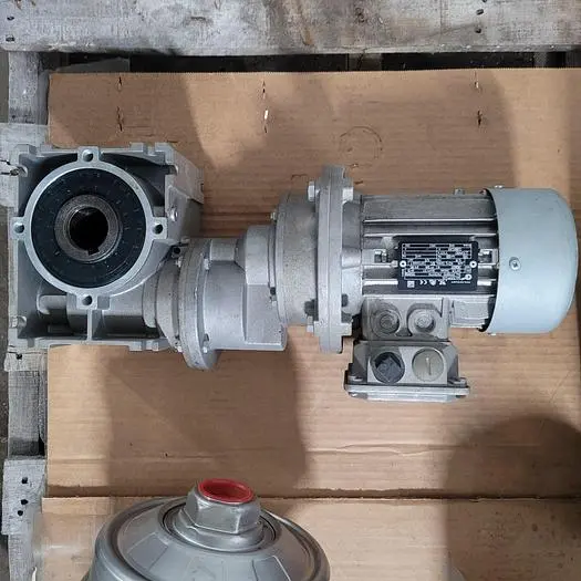 New | in-Stock NORD NORD MOTOR & GEAR BOX MTR: 63S/4CUS 230/460 3 PH 1700 RPM 56C FRAME IP55 RATIO: 600 *NEW* Gearboxes | ND Industrial Surplus #1221398