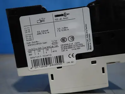 NEW SIEMENS 3RV10111DA10