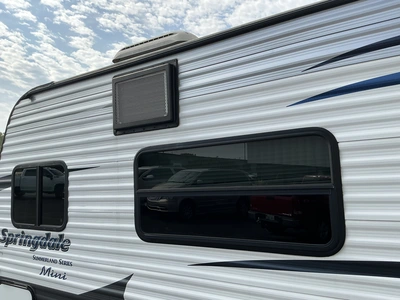 Used 2017 KEYSTONE SPRINGDALE SUMMERLAND SERIES MINI SM1800 Campers, Caravans, Motorhomes Michigan US | Miedema Asset Management Group #1397246
