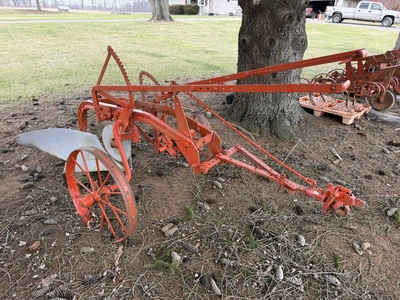 Allis Chalmers 1-Bottom Plow