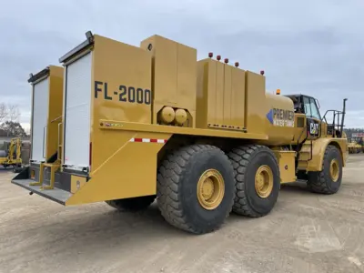 Used 2015 CATERPILLAR 745C Fuel & Lube Trucks Texas US | Uriquip #1421224