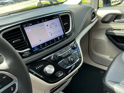 Used 2024 CHRYSLER PACIFICA HYBRID Vans Michigan US | Miedema Asset Management Group #1461350