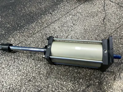 Used SMC CS1FN250500DCM083AM Pumps Ohio US | HGR 24 #1304084