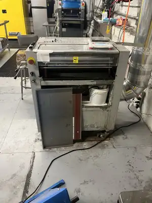 USED 1900 GRAPHIC WIZARD VIVIDCOATER XDC 530