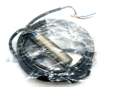 NEW TELEMECANIQUE SENSORS XS1-M18MA250 PROXIMITY SWITCH XS1M18MA250