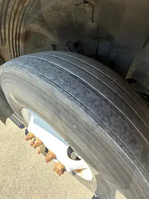 Used 2011 VOLVO VNL64T300 Conventional trucks California US | Ben Kaplan Equipment #1250886