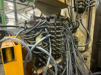 2006 HUSKY Q2350 P200-170ZSK70 HORIZONTAL INJECTION MOULDING MACHINES | INJECTION DEPOT GROUP (55)