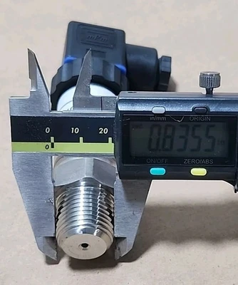 NEW WIKA S-10