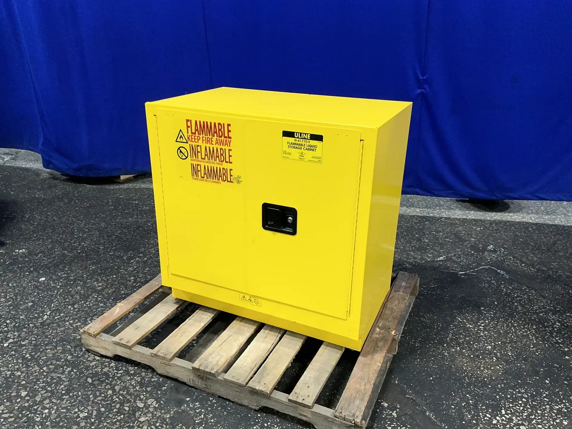 Used ULINE H4177SY Cabinets Ohio US | HGR 24 #1287338