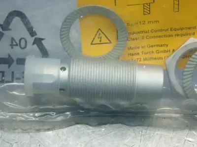 NEW TURCK NI12UMT18AP6XH1141