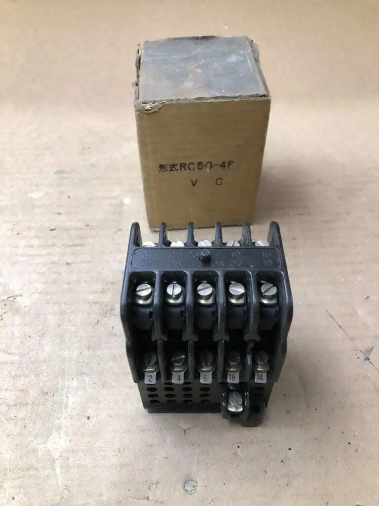 Fuji Electric RC50-4F AC Low-Tension Switch and Control 200V 200-220V -NIB