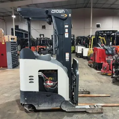 USED 2018 CROWN RR5725-45