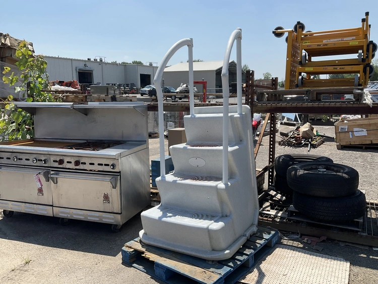 Used _UNKNOWN_ _UNKNOWN_ Ladders Michigan US | Miedema Asset Management Group #1307851