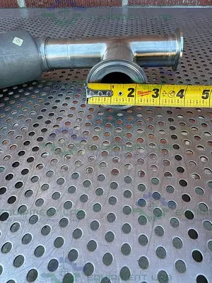 USED GEMU 554/40/D55345 PNEUMATIC ANGLE SEAT GLOBE VALVE W/ 1 1/2" SANITARY FITTING
