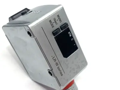 USED KEYENCE FULL-SPECTRUM SELF-CONTAINED SENSOR, M12 4-PIN