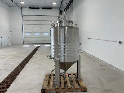 Used PSYCHO BREW JACKETED CONICAL FERMENTER/UNITANK 10BBL Jacketed Tanks Michigan US | Miedema Asset Management Group #1580123