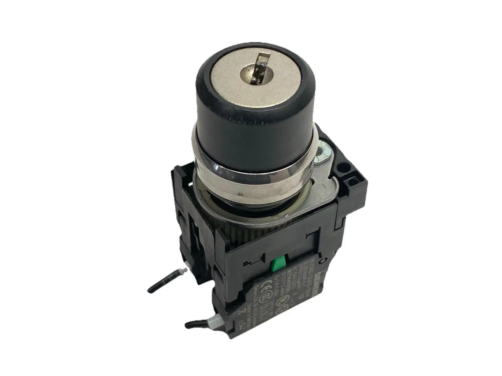 USED SIEMENS KEYLOCK SWITCH 2-POSITION 10A 500V 22.3MM NO KEY
