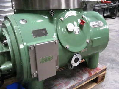 Westfalia SA 45-36-076 self-thinking clarifier centrifuge, 316SS.