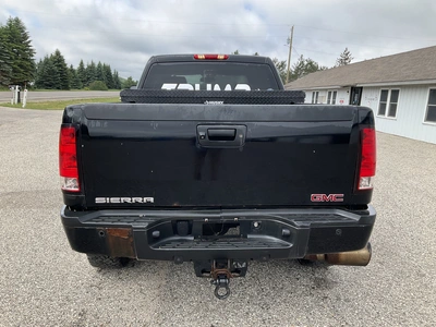 USED 2011 GMC SIERRA 2500