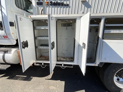 Used 2013 INTERNATIONAL 7500 Bucket (boom) trucks California US | Big Truck & Equipment #1412248