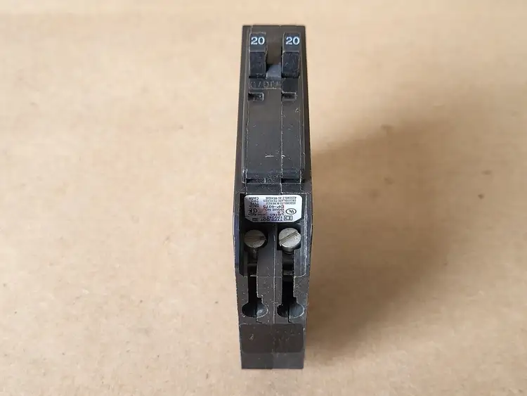 Used SQUARE D QOT120 Switchgears British Columbia CA | Lenmark #238987