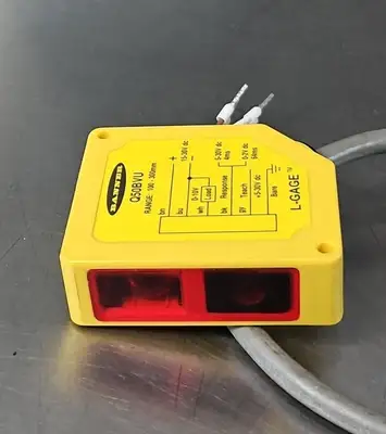Banner Q50BVU Sensor. Loc5E-20