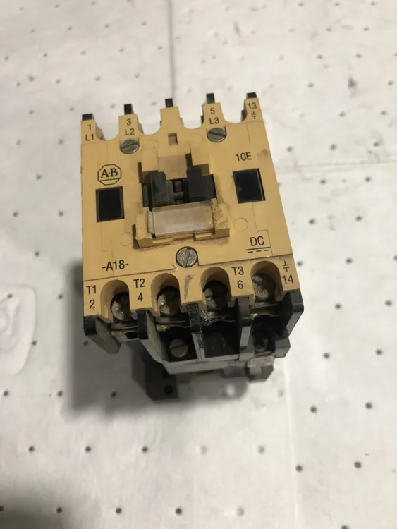 Used ALLEN-BRADLEY 100-A18NZ*3 PLC Contactors Pennsylvania US | Moses B Glick #1007636