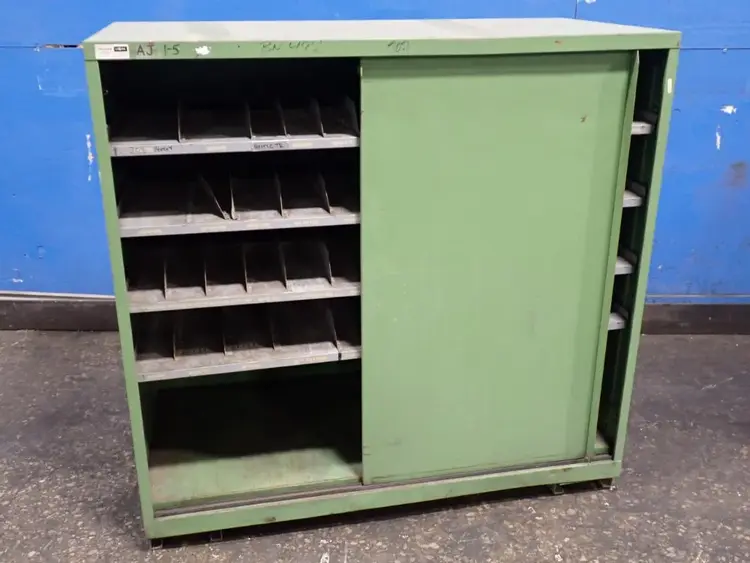 Used LISTA _UNKNOWN_ Cabinets Ohio US | HGR 24 #775092