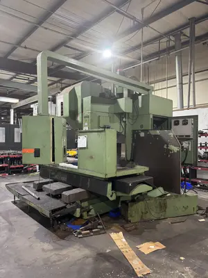 OKK MCV 820 Vertical Machining center