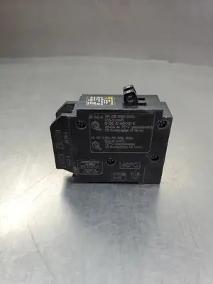 USED Square D H0MT2020 20Amp 1-Pole 120/240V Tandem Circuit Breaker
