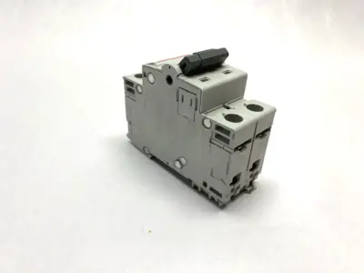 New | in-Stock Cutler-Hammer 415V Breaker, Din Rail Mount D3 Circuit Breakers Michigan US | Maverick Industrial Sales #1486197